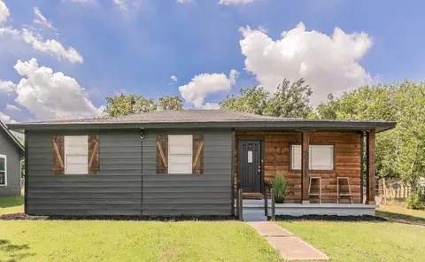 211 W Poplar St, Celina, TX 75009