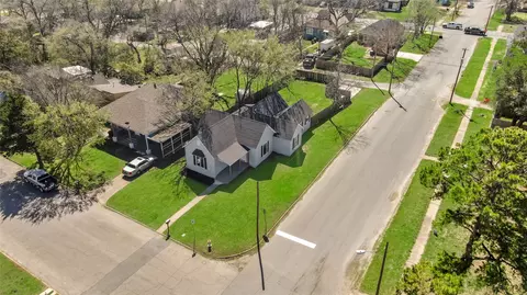 830 W Bond St, Denison, TX 75020