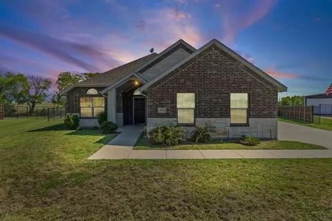 1700 Rolling Meadow Ln, Nevada, TX 75173