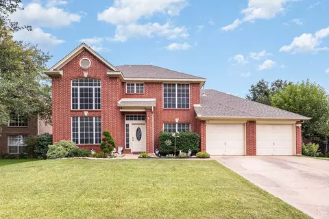 112 Hollywood Blvd, Euless, TX 76040