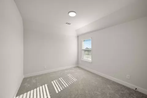 Bedroom - 5221 Rowlan Row, Midlothian, TX 76065 photo 9 of 9