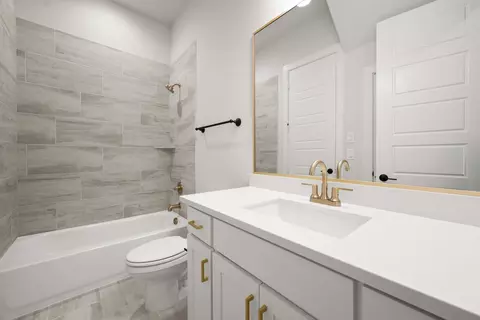 Bath - 5221 Rowlan Row, Midlothian, TX 76065 photo 1 of 4