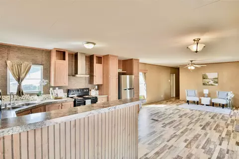 6631 Dayla Ct, Granbury, TX 76049