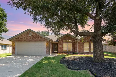 4810 Bluebird Ln, Mansfield, TX 76063