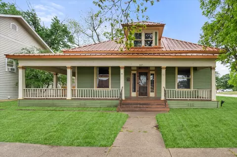 607 W Brown St, Ennis, TX 75119