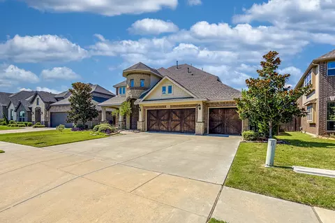 143 Hawks Ridge Trl, Burleson, TX 76028