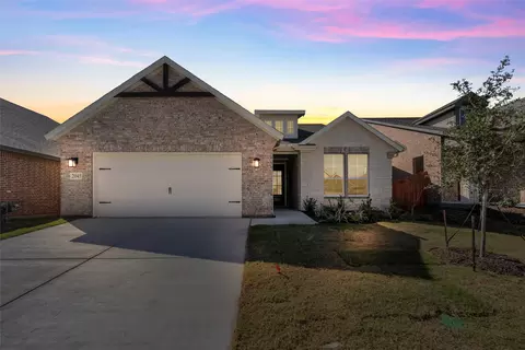 2045 Kelva Dr, Haslet, TX 76052