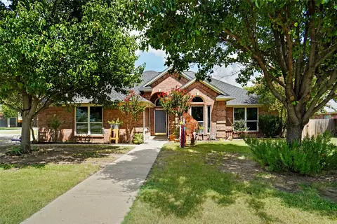 316 W 6th St, Justin, TX 76247