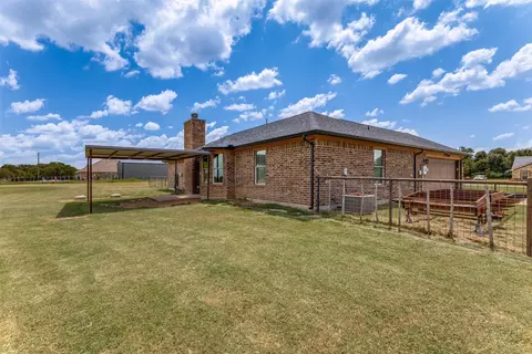 106 Hampton Ln, Springtown, TX 76082 photo 22