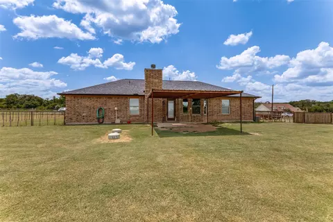 106 Hampton Ln, Springtown, TX 76082 photo 21