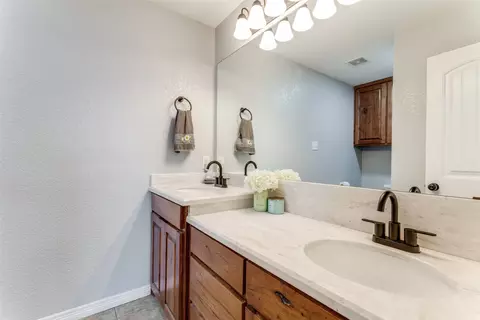 106 Hampton Ln, Springtown, TX 76082 photo 12
