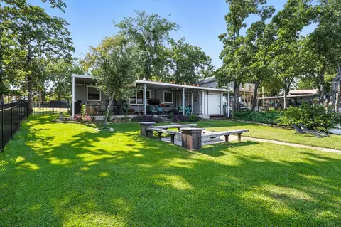 150 Red Bluff Loop, Mabank, TX 75156 photo 5
