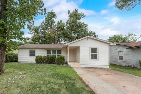 2226 Cartwright St, Irving, TX 75062