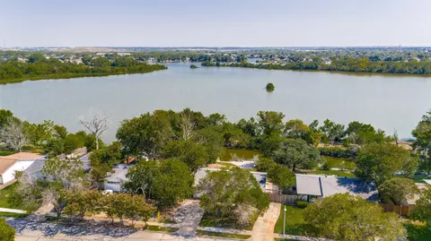 1668 Rusdell Dr, Irving, TX 75060