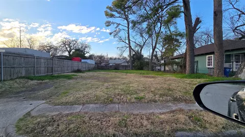 2815 Reed Ln, Dallas, TX 75215