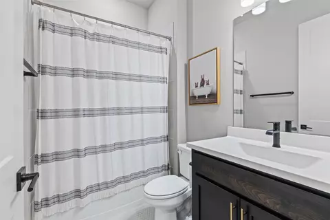 Bath - 1116 Grassy Ln, Argyle, TX 76226 photo 4 of 4