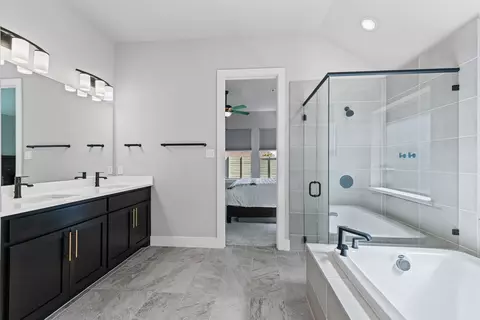 Bath - 1116 Grassy Ln, Argyle, TX 76226 photo 1 of 4