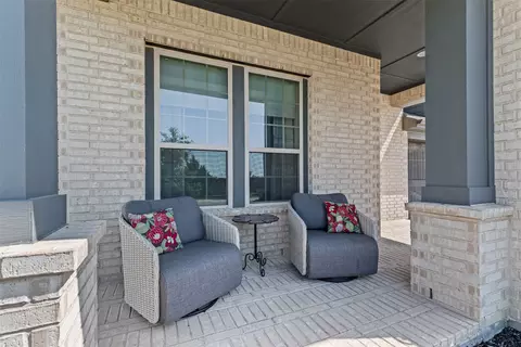 Exterior - 1116 Grassy Ln, Argyle, TX 76226 photo 4 of 6