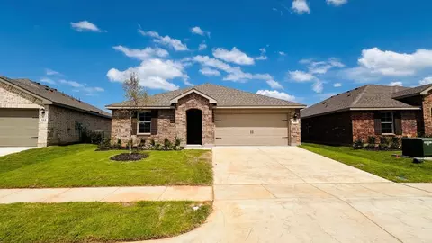 556 Crestridge Dr N, Cleburne, TX 76033
