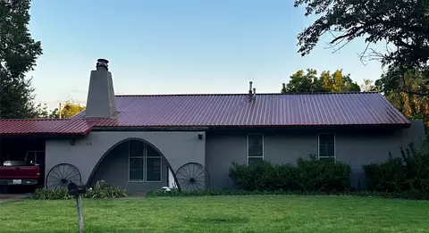 510 E Pecan St, Seymour, TX 76380