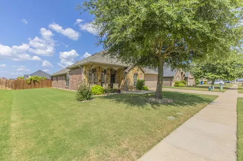 125 Sumac Dr, Waxahachie, TX 75165