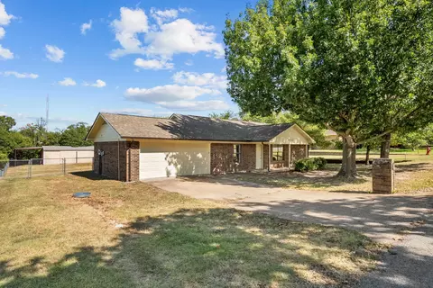 1402 King St, Weatherford, TX 76086