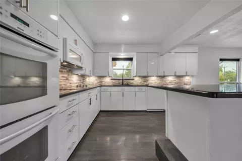 203 Lariat Trl, Ovilla, TX 75154
