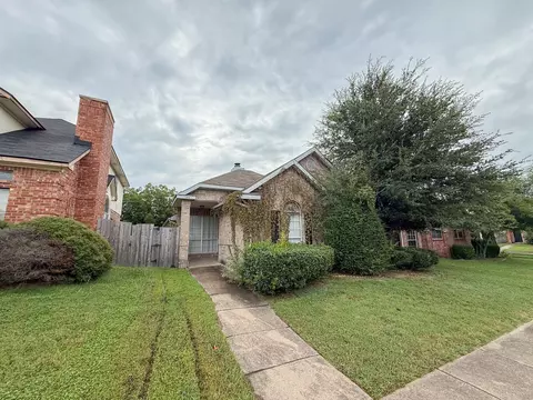 920 Mossberg Ln, Mesquite, TX 75181