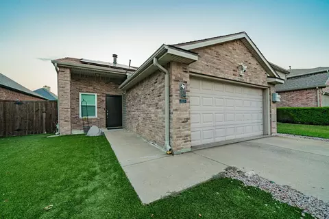 2014 Cardinal Ln, Lewisville, TX 75077