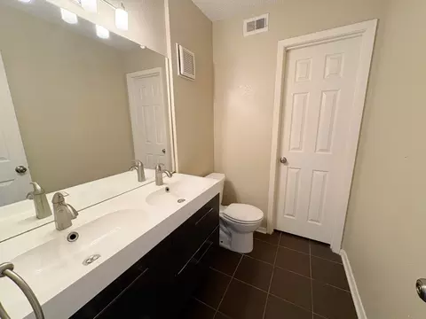 919 S Weatherred Dr #135, Richardson, TX 75080