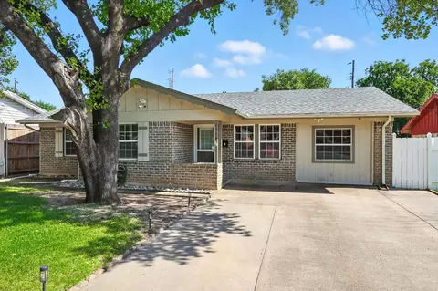 1516 Mosley Dr, Irving, TX 75060