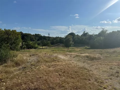 633 Lariat Ln, White Settlement, TX 76108