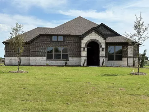 2425 Cross Timbers Dr, Lowry Crossing, TX 75069