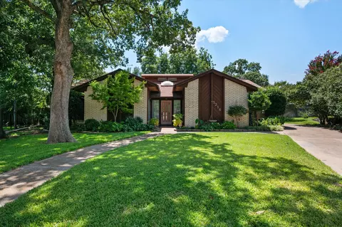 5216 Wind Rock Ct, Arlington, TX 76017