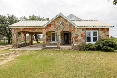3338 E Washington St, Stephenville, TX 76401