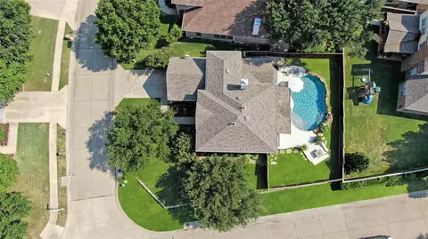 2400 New Glen Dr, Mckinney, TX 75072
