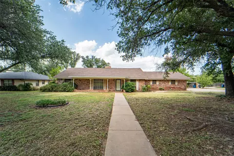 1508 W Elliott St, Breckenridge, TX 76424