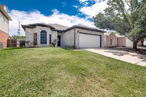 505 Blueberry Hill Ln, Mansfield, TX 76063