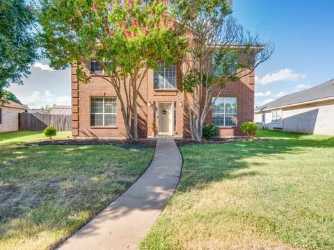 440 Beard Dr, Cedar Hill, TX 75104