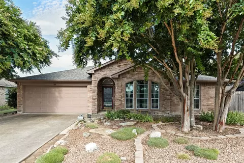 100 Jennings Dr, Waxahachie, TX 75165