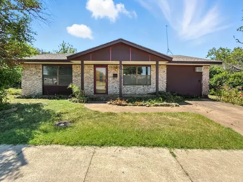 604 E Gentry, Hamilton, TX 76531