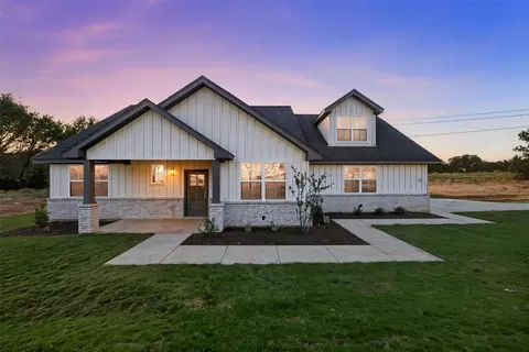 121 Bitsy Ct, Boyd, TX 76023