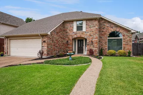 2105 Fairmont Dr, Flower Mound, TX 75028