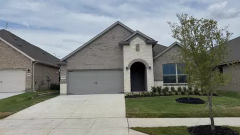 15040 Green Bluff Dr, Hudson Oaks, TX 76087