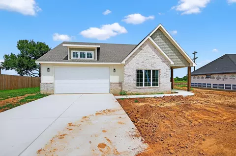 409 Austin St, Callisburg, TX 76240
