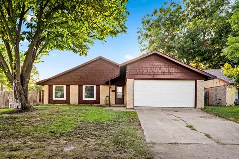 2837 Corrida Ct, Grand Prairie, TX 75052