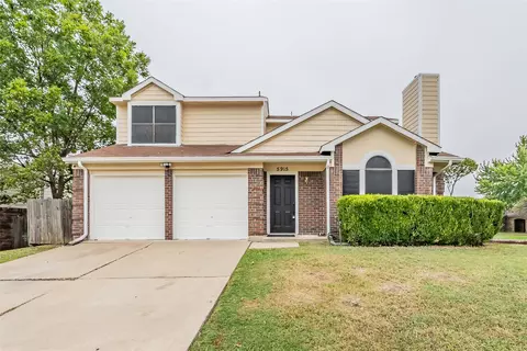 5915 Rocky Point Dr, Arlington, TX 76018