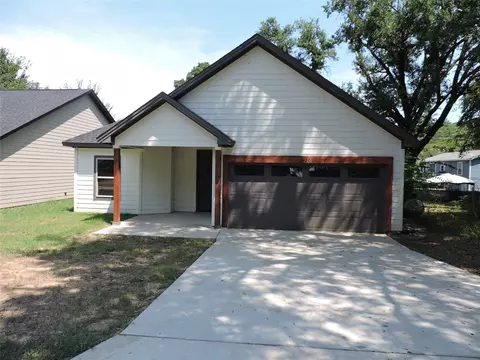 210 Holiday Dr, Gun Barrel City, TX 75156