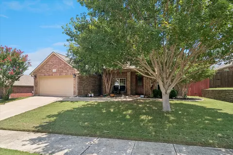 708 Cresthaven Dr, Mckinney, TX 75071