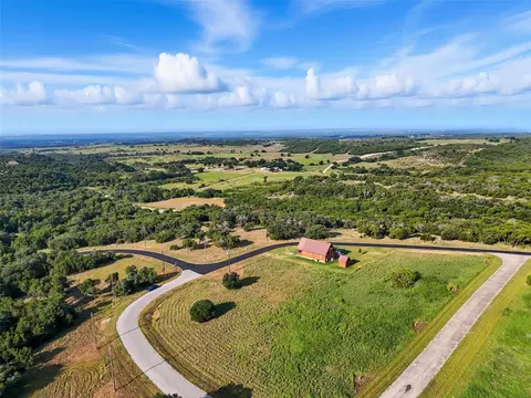 8457 Bruntsfield Loop Dr, Cleburne, TX 76033 photo 15